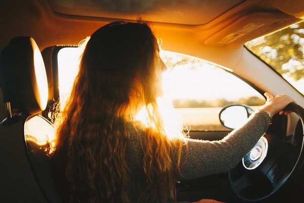 Стали известны самые «аварийные» имена женщин-водителей в РФ
