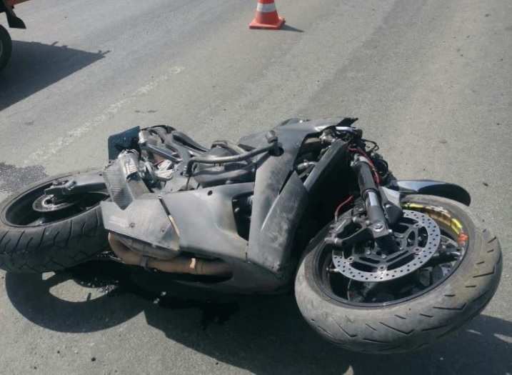 На трассе Оренбург-Орск под колесами мотоцикла погиб пешеход
