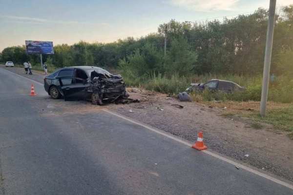 В смертельном ДТП под Оренбургом погибла водитель Lada Granta
