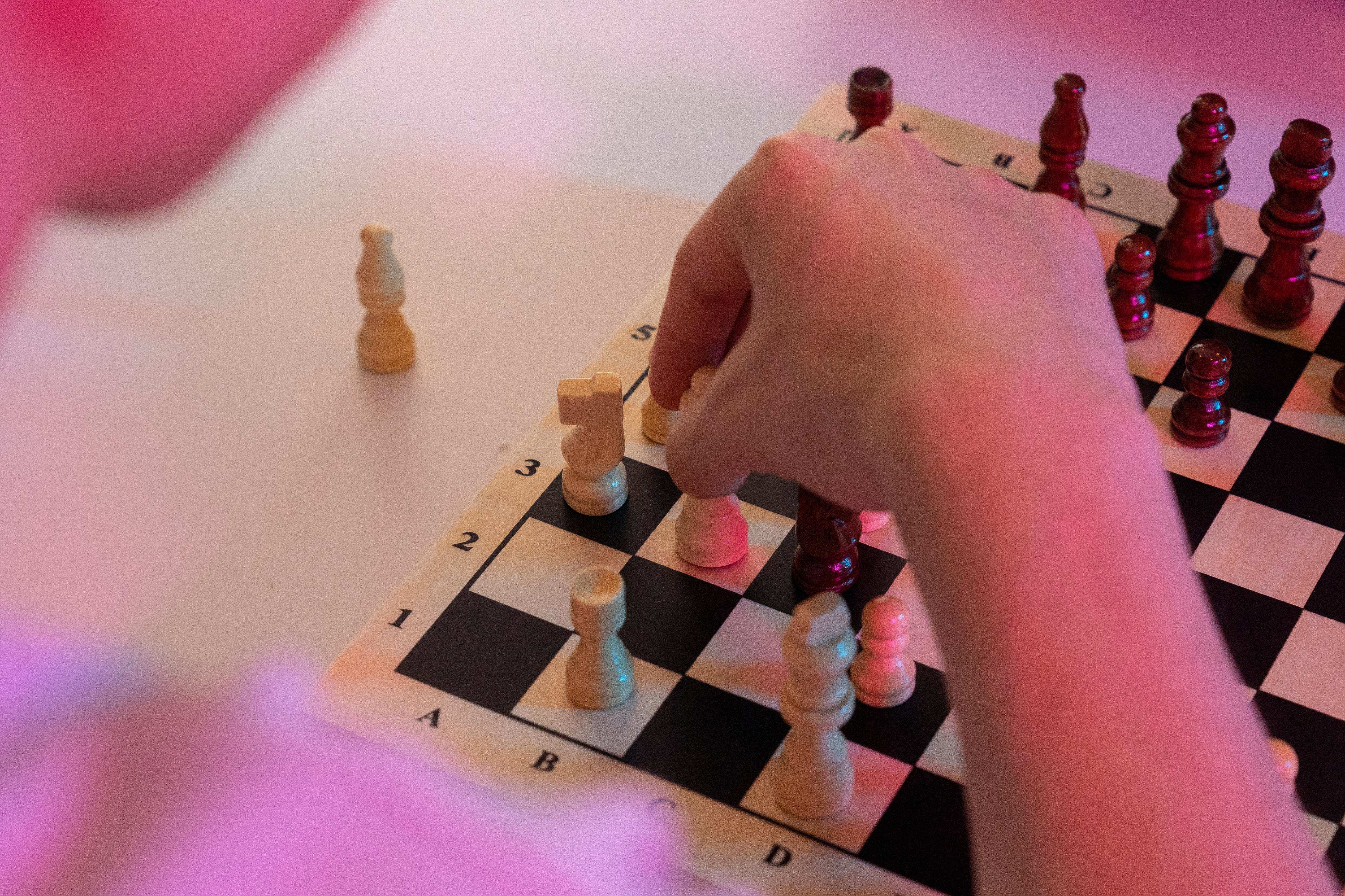 Одно индивидуальное занятие с ребенком в «Азбуке шахмат» за полцены