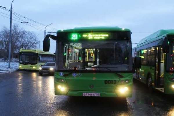 В Оренбурге автобус стал участником ДТП в первый день выхода на рейс