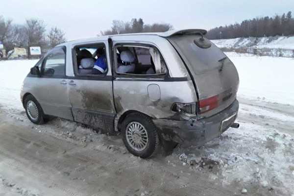 Восемь человек пострадали в аварии недалеко от Оренбурга