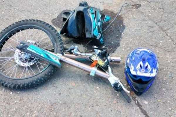 13-летний водитель «питбайка» врезался в легковой автомобиль