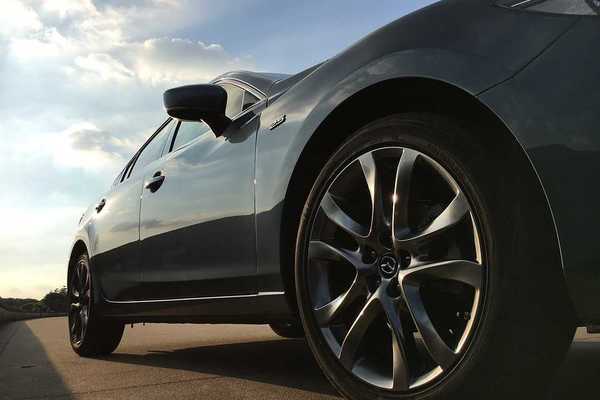 Mazda отзывает 22 автомобиля из-за проблем с шинами