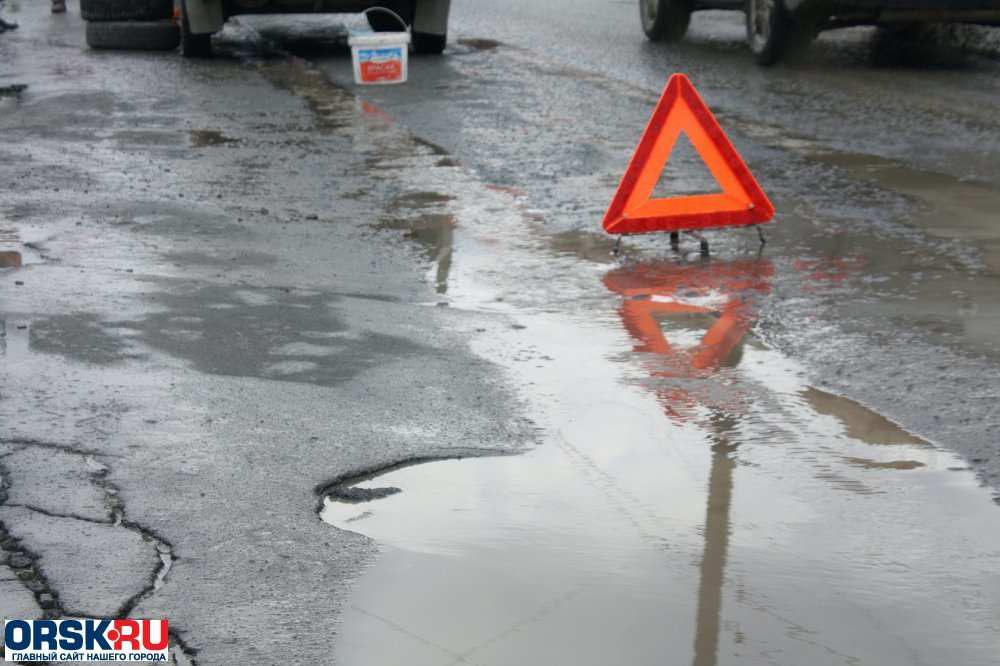 Виновный в ДТП водитель автобуса выплатит семье погибшего 100 000 рублей