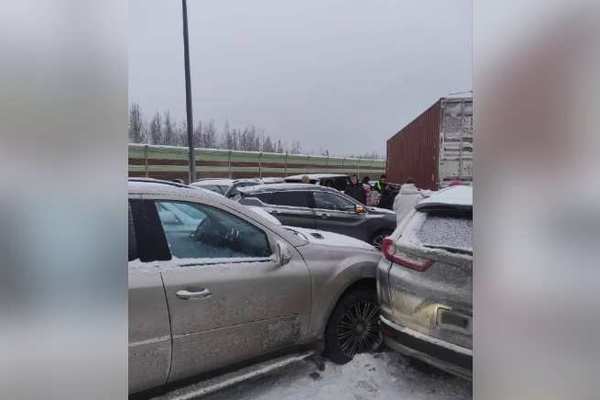 В Новгородской области произошло массовое ДТП