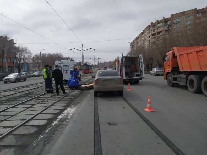 Двух пешеходов сбили на улице Советской в Новотроицке