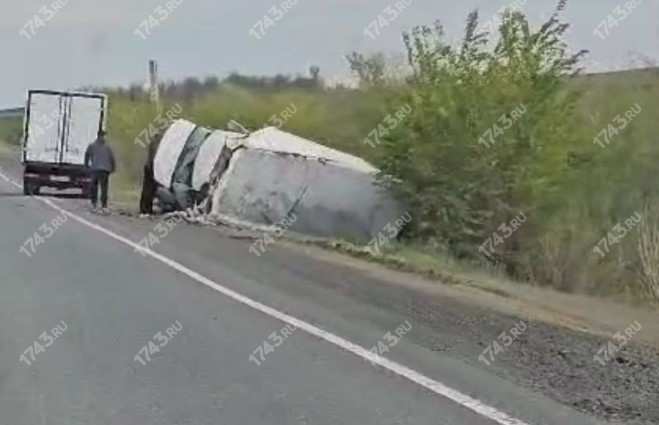 В Беляевском районе в кювет съехал грузовик с овощами