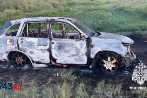 В Александровском районе в машине заживо сгорел мужчина