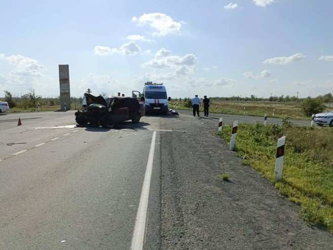 В аварии на дороге Домбаровка-Орск два человека погибли и трое пострадали