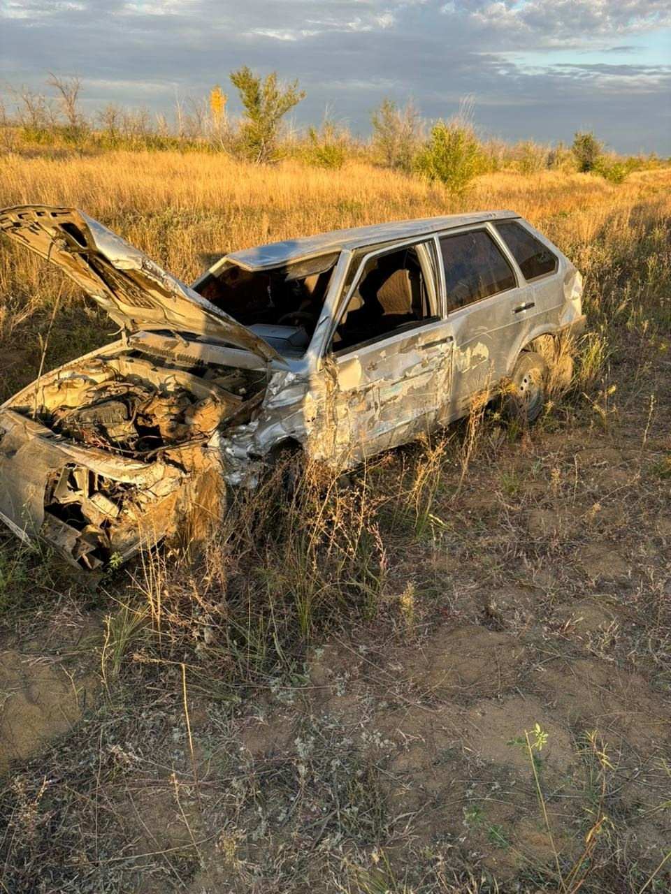 В Домбаровском районе столкнулись два отечественных автомобиля