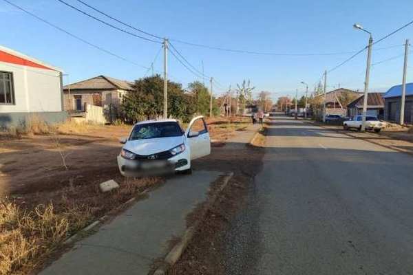 В селе Краснохолм оренбурженку сбили прямо на тротуаре