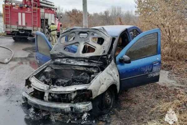 В Оренбурге на ул. Тамарова сгорела иномарка