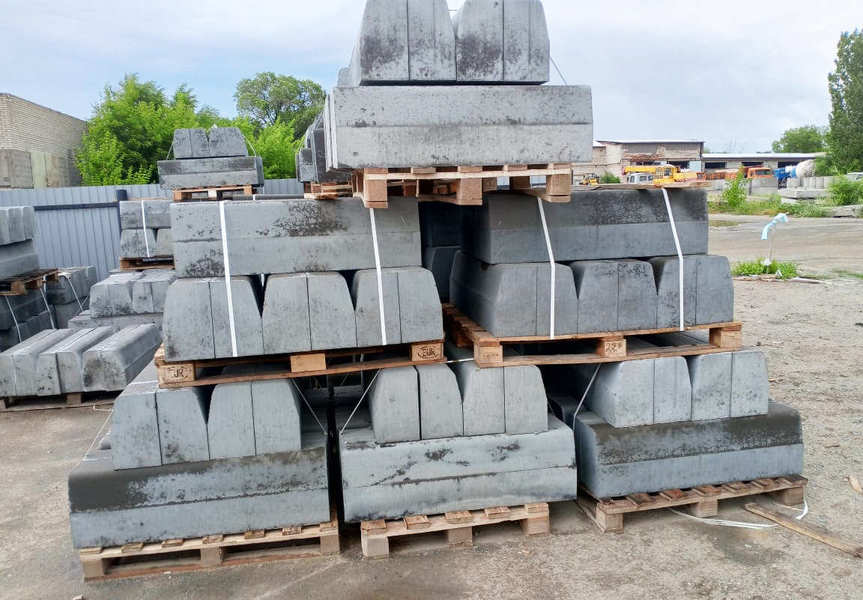 35830